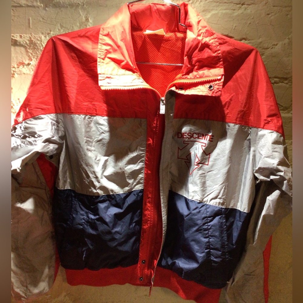 Descente VINTAGE Red, Gray & Navy Colorblock Windbreaker Jacket
